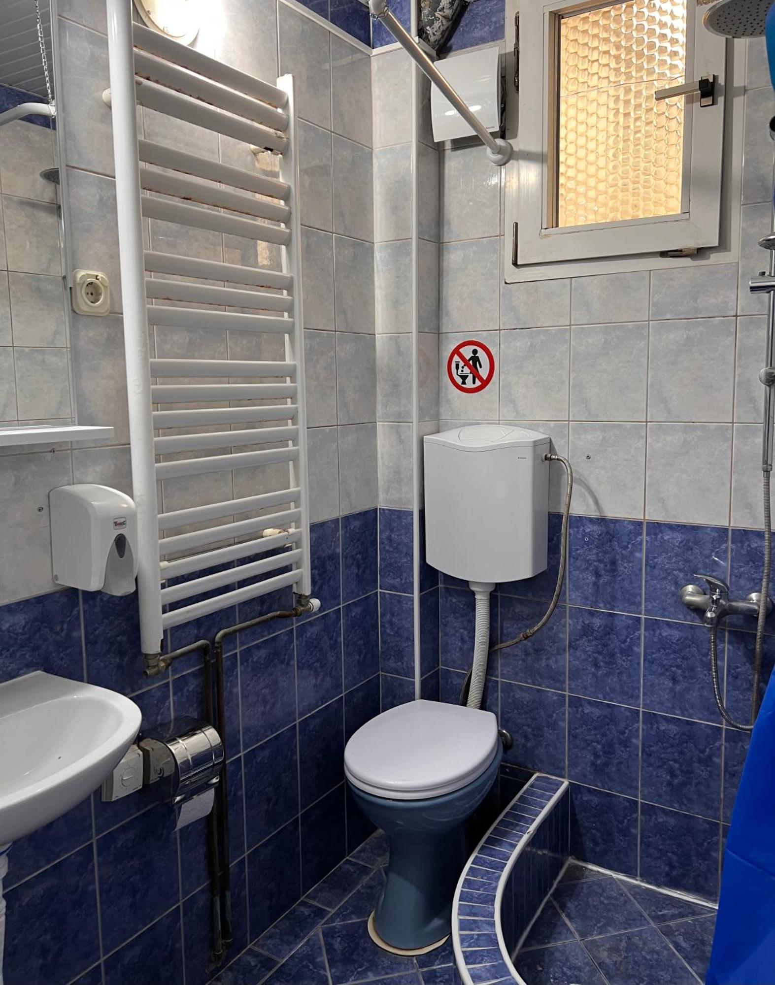 Blue Orange Lake Hostel Ohrid Exterior photo